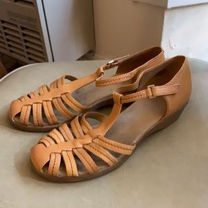 Easy Spirit Low Wedge Sandals